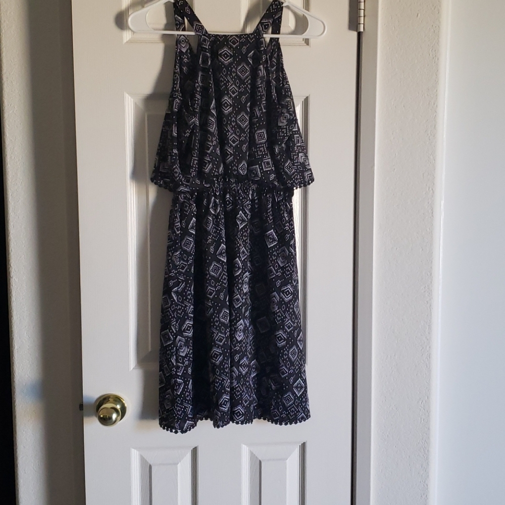 Dress - Picture 3 of 4